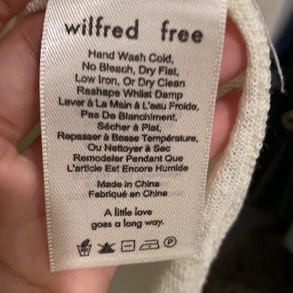 Aritzia white sweater - Picture 4 of 5